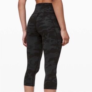 Lululemon fast and free high rise crop leggings camo
Black 4